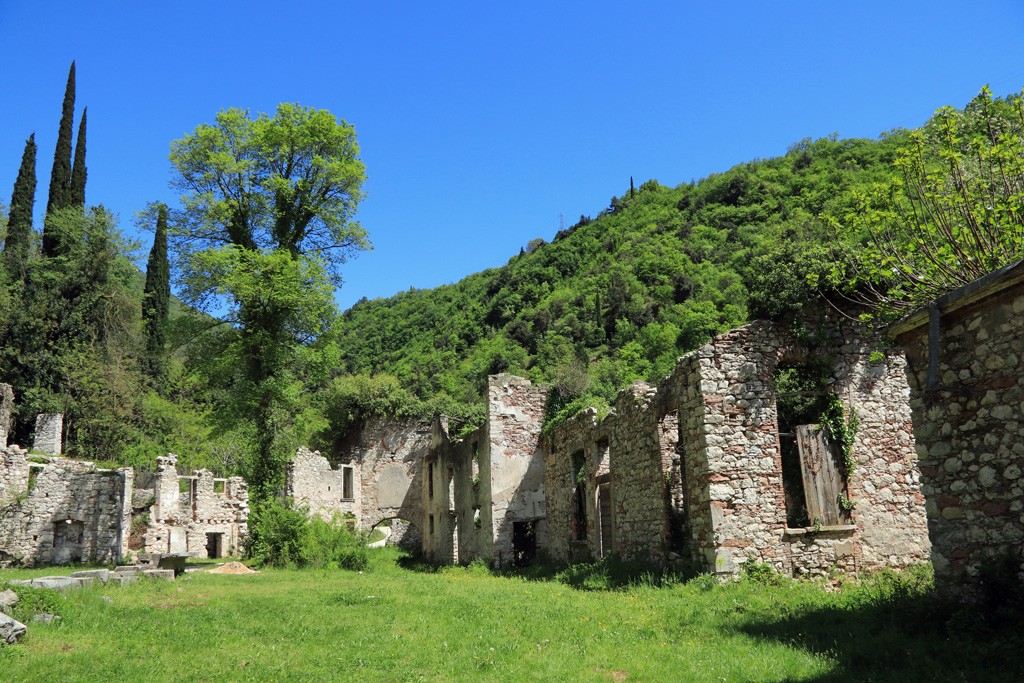 Vallei van de papiermolens ruïnes