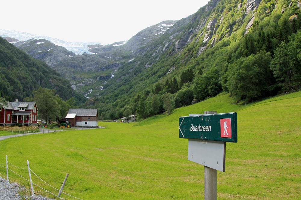 Norway Buarbreen hike