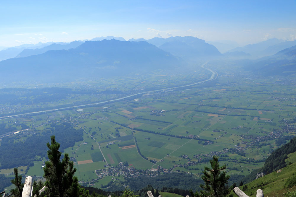 Uitzicht op Rijndal en Liechtenstein