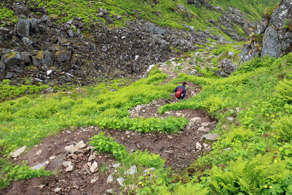 Hike Tindstinden Lofoten Noorwegen