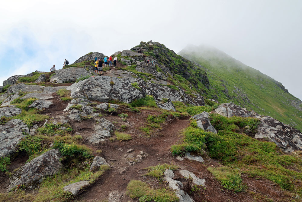 Hike Mannen Lofoten