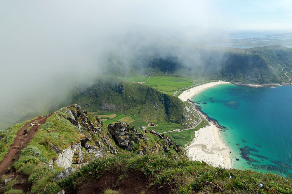 Hike Mannen Lofoten