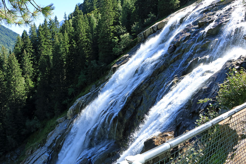 Hike Stubaital Grawa Wasserfall