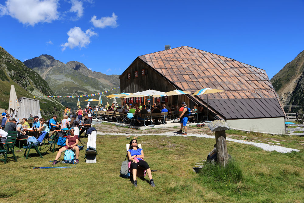 Hike Stubaital Sulzenauhütte