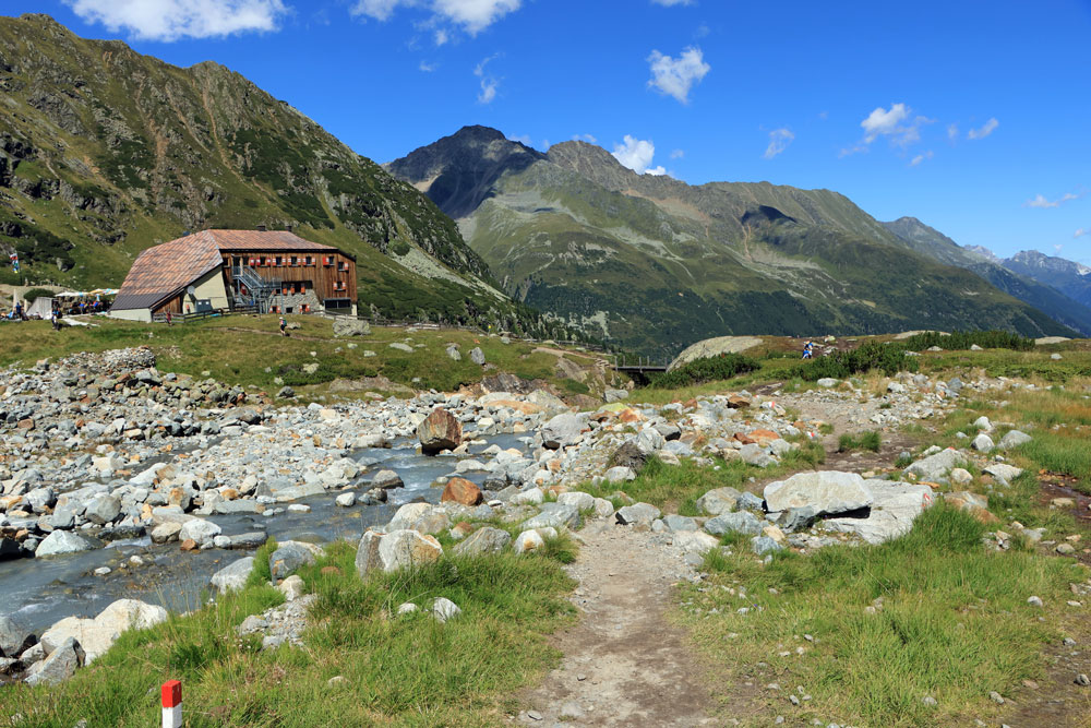 Hike Stubaital Sulzenauhütte