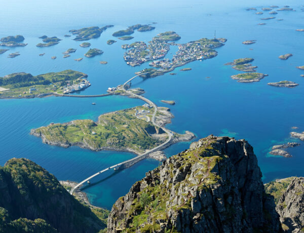 Hike Festvågtind Lofoten