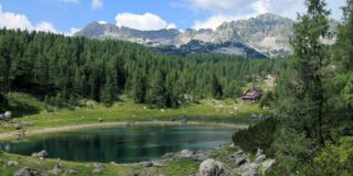 Dvojno jezero Triglav Lakes Valley